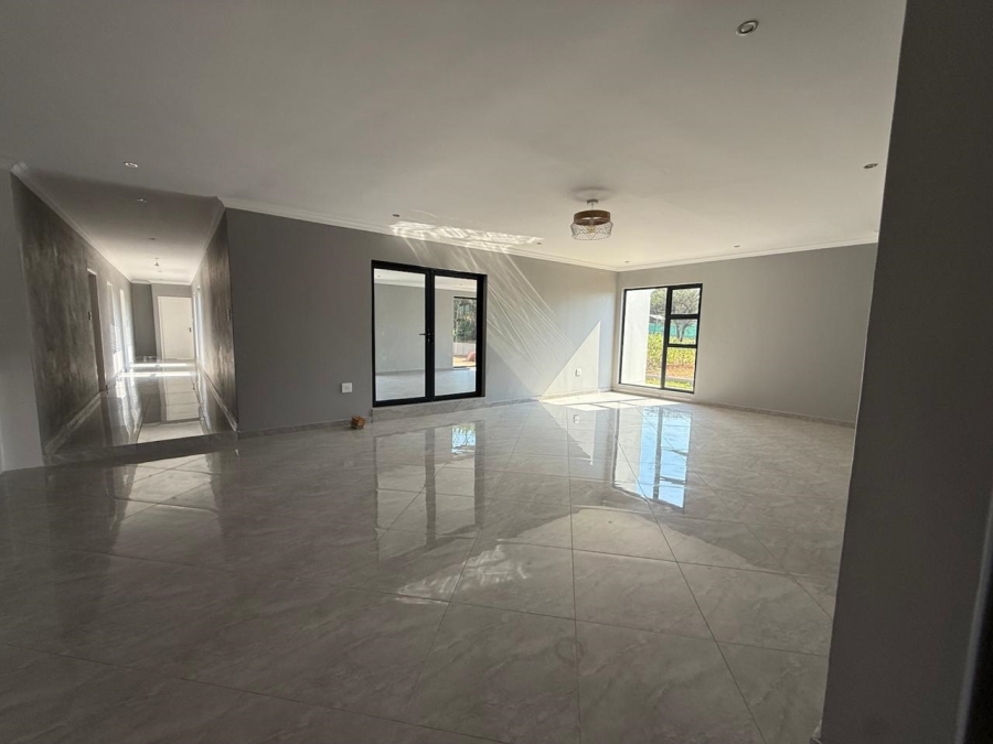 4 Bedroom Property for Sale in Buffelspoort Eco Estate North West
